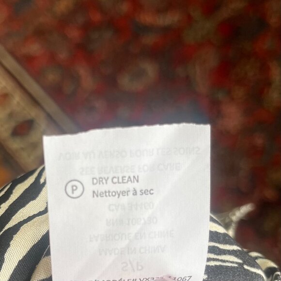 VINCE Silk 3/4 Sleeve Blouse - Picture 6 of 6